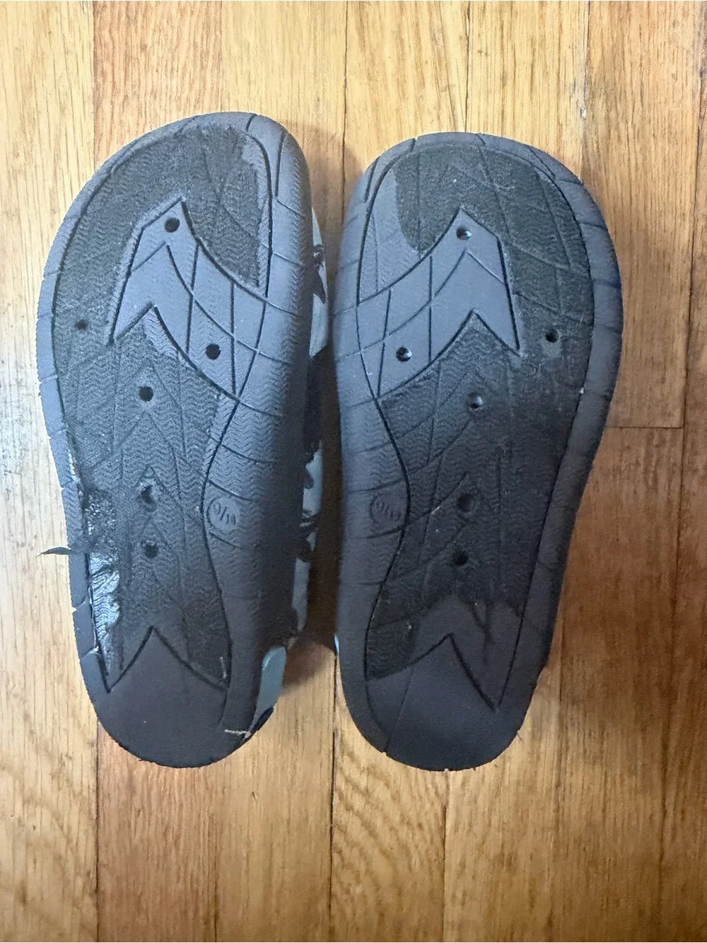 Jurassic World 9/10 Toddler Swim Shoes